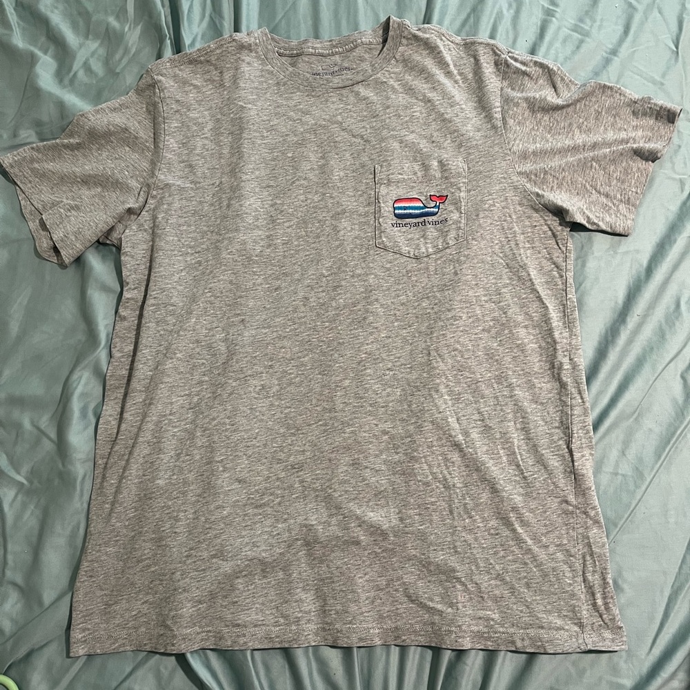 vineyard vines heather gray t shirt men’s size medium